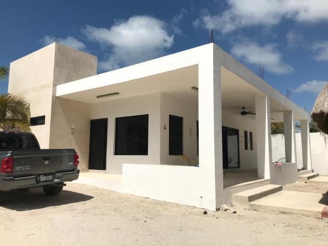 Hermosa casa en renta en el puerto de Telchac