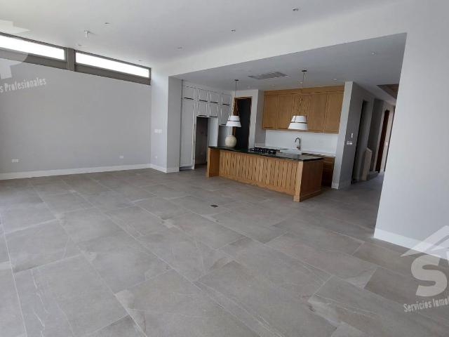 Hermosa casa en renta en Fracc. Seterra al norte de Saltillo