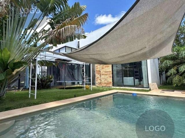 | HERMOSA CASA EN RENTA EN PRIVANZA VIA MOTUL |