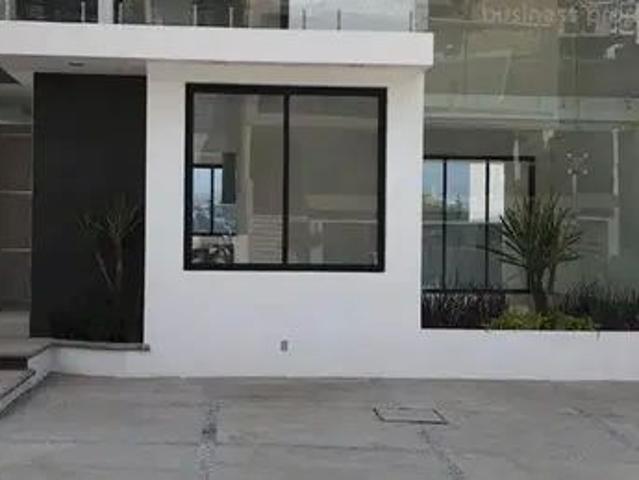 Hermosa Casa en Renta en Zona Esmeralda, Col. Bosque Esmeralda C.P. 52930, Atizapán de Zaragoza