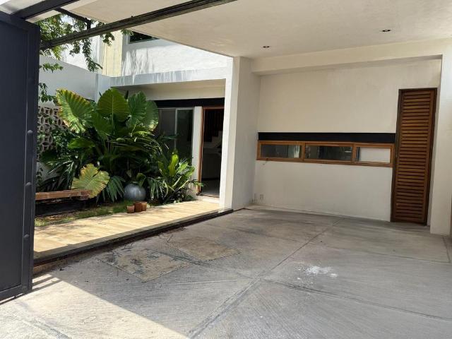 HERMOSA CASA EN RENTA MONTES DE AME NRC 1062
