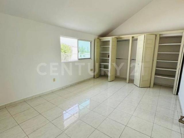 Hermosa casa en renta, Villas de Irapuato