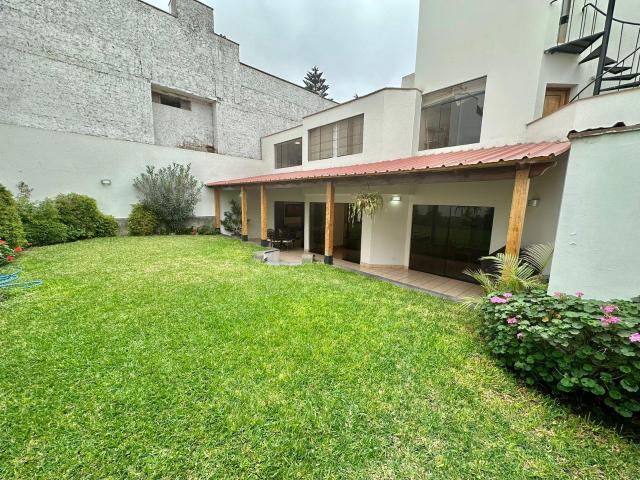 Hermosa Casa en Rinconada del Lago