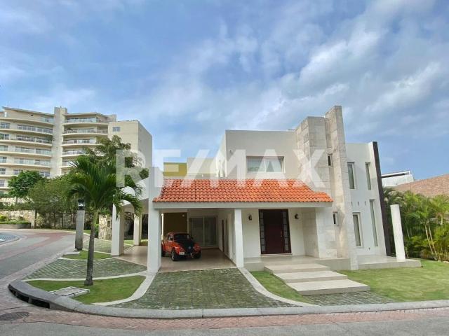 HERMOSA CASA EN VENTA