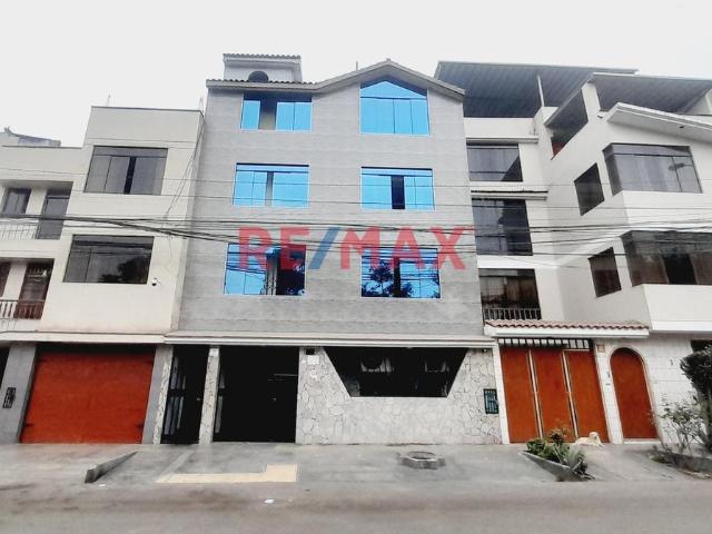 Hermosa Casa En Venta 4 Pisos + Azotea