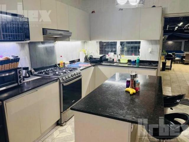 HERMOSA CASA EN VENTA CON ALBERCA EN BARRIO DE SAN JOSÉ, CAMPECHE