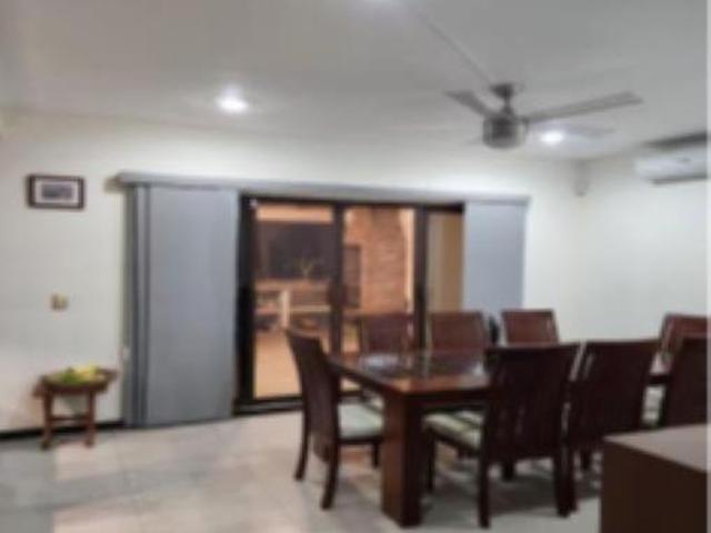 Hermosa Casa en Venta con 4 habitaciones en Col. Las Rosas