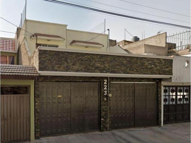 VENTA DE CASA EN CD NEZAHUALCOYOTL ESTADO DE MEXICO