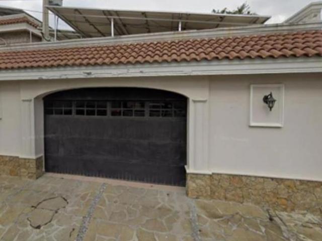 HERMOSA CASA EN VENTA DE REMATE CON ALBERCA EN ALLENDE, N.L