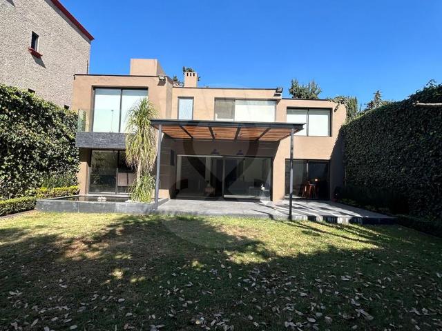 Hermosa casa en Venta dentro del exclusivo fraccionamiento Lomas del Sol MM