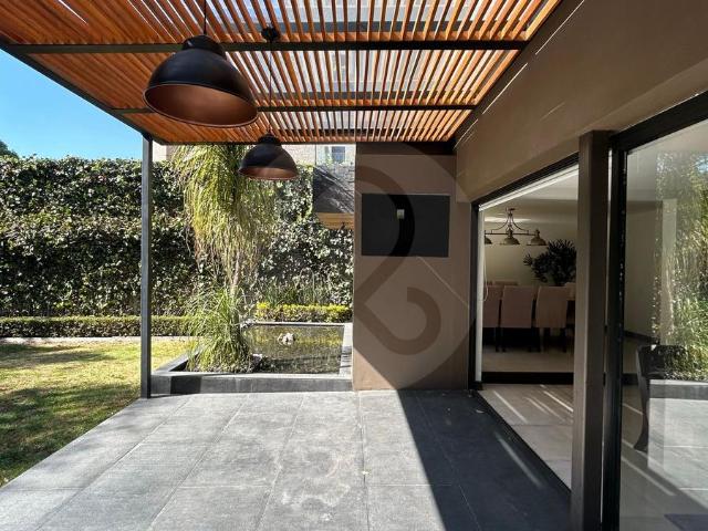 Hermosa casa en Venta dentro del exclusivo fraccionamiento Lomas del Sol MM