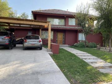 Hermosa casa en venta en Condominio Chicureo