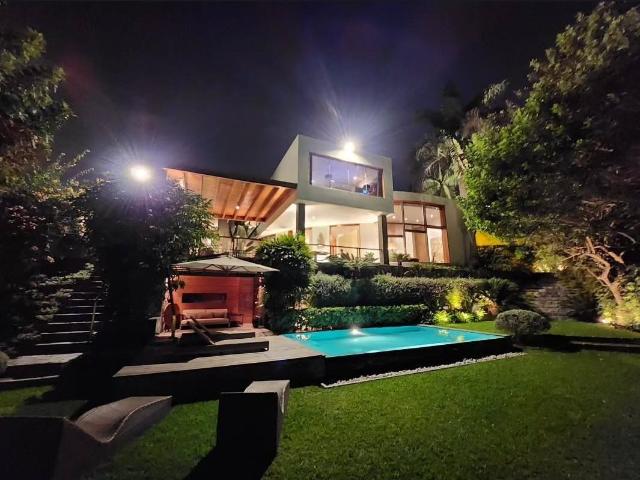Hermosa casa en venta en Casuarinas Santiago de Surco