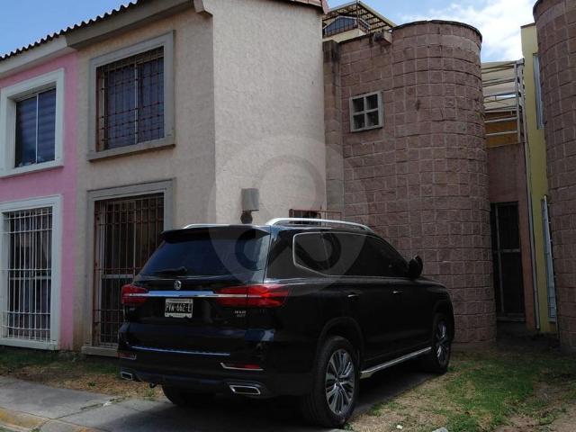 Hermosa Casa En Venta En Chicoloapan, Edo. M?x. | Zona Tranquila Y Segura