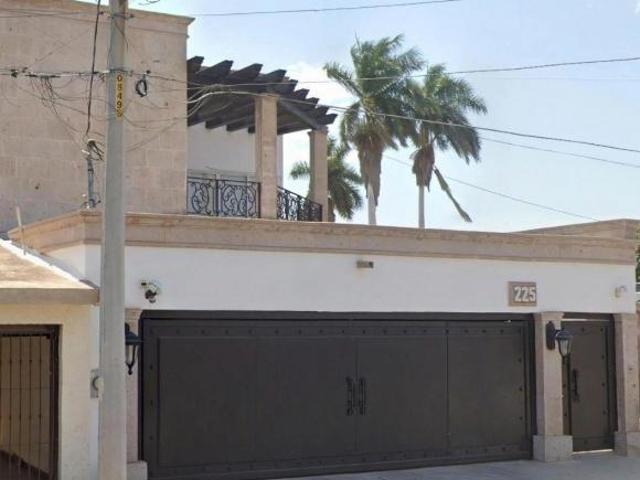 HERMOSA CASA EN VENTA EN CIUDAD OBREGON JUNTO A AV JOSE MARIA MORELOS Y PAVON Y PLAZA TUTULI