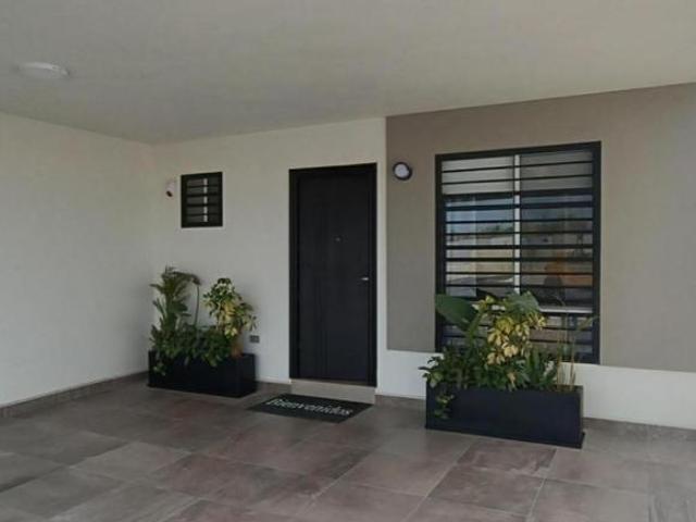 Hermosa casa en venta en Apodaca Nuevo Leon Mex!