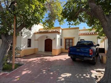 Hermosa Casa En Venta En Barrio Los Alamos Capital A Metros De Plaza Los Alamos