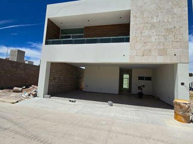 Hermosa Casa En Venta En Excelente Ubicaci?n