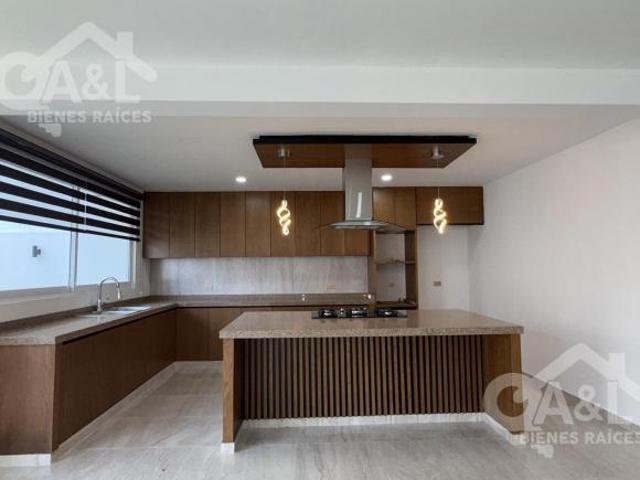 Hermosa Casa en Venta en Fraccionamiento Monte Magno