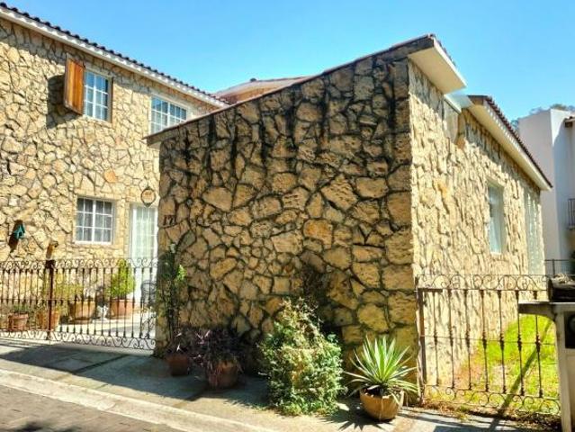 Hermosa casa en VENTA en Fraccionamiento Cerrado Zerezotla, Puebla