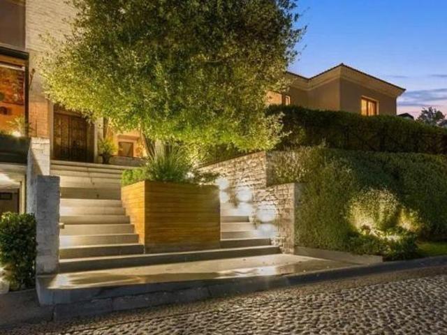 HERMOSA CASA EN VENTA EN FUENTES DE LAS LOMAS