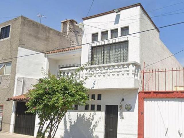 HERMOSA CASA EN VENTA EN IZTAPALAPA!
