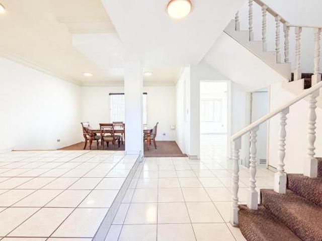 Hermosa casa en venta en jardines del lago