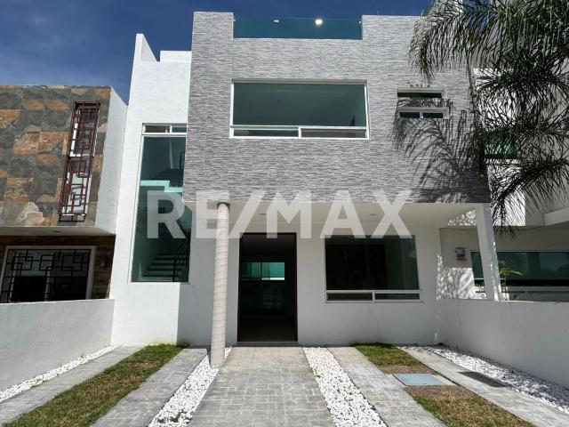 Hermosa casa en venta en Juriquilla San Isidro, Querétaro
