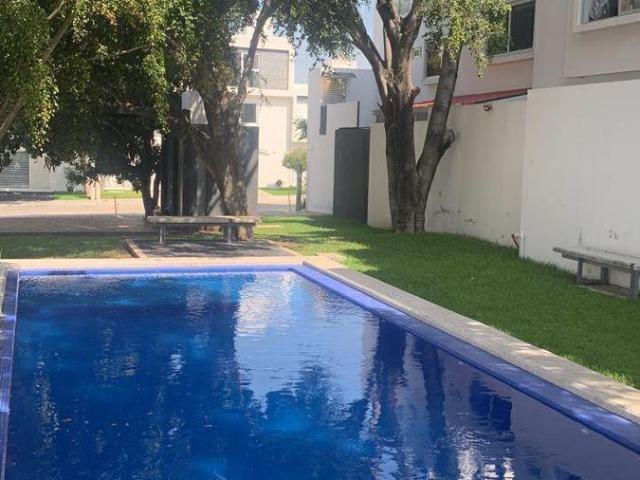 HERMOSA CASA EN VENTA EN LOS OLIVOS