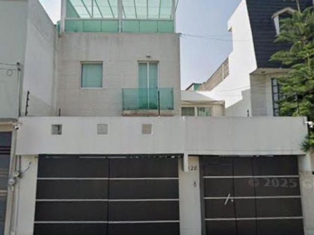 Hermosa Casa en VENTA, en La Colonia Nueva Santa María en Azcapotzalco, CDMX