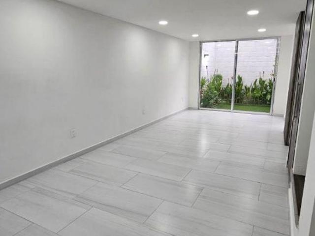HERMOSA CASA EN VENTA EN LA ANTIGUA CEMENTERA