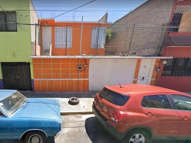 HERMOSA CASA EN VENTA EN LA GAM, INCFREIBLE REMATE BANACARIO!
