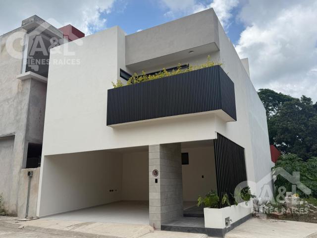 Hermosa Casa en Venta en La Finca de las Cumbres