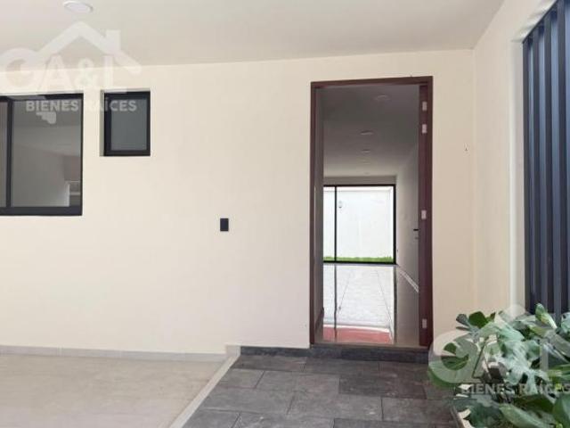 Hermosa Casa en Venta en La Finca de las Cumbres