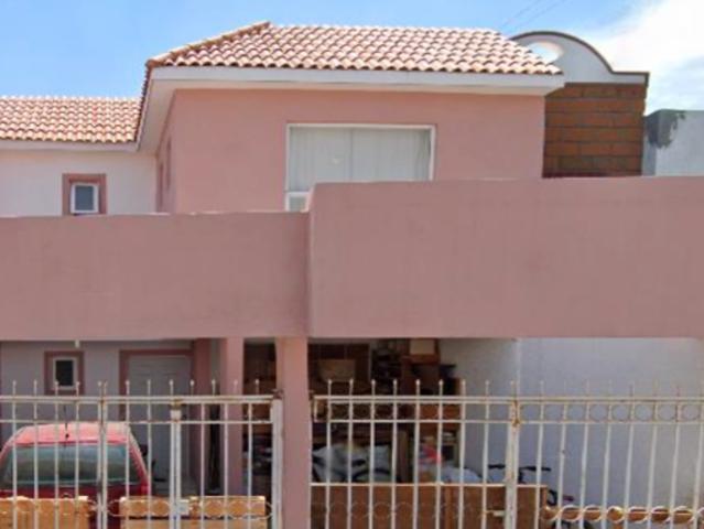 HERMOSA CASA EN VENTA EN LA MISIÓN, CELAYA, GTO