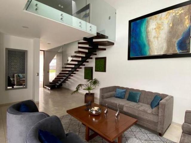 Hermosa Casa en Venta en LA PERLA Aguascalientes