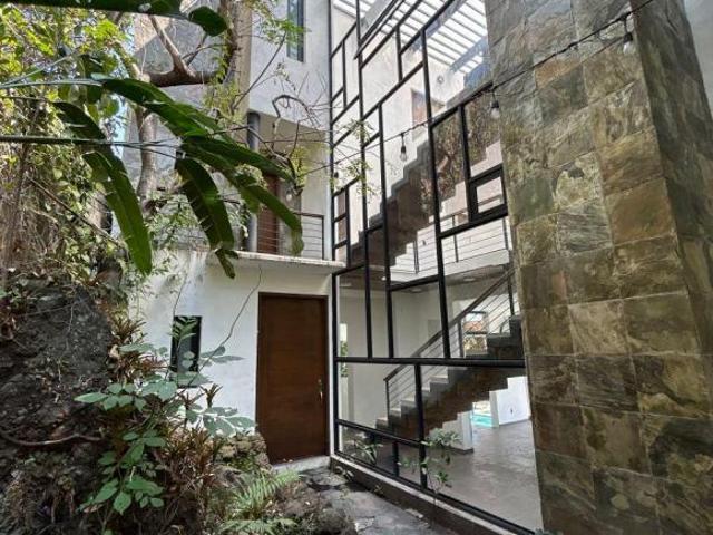 Hermosa Casa en Venta en Malinalco con 1,800m² de Terreno, Piscina y Vistas Panorámicas. Escriturada