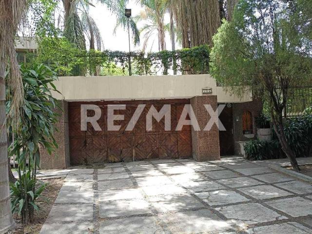 Hermosa Casa en Venta en Parque Juan Diego Col. Chapalita