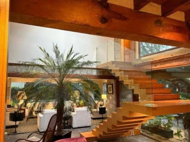 Hermosa Casa en Venta en Paseo de Las Lomas Santa Fe