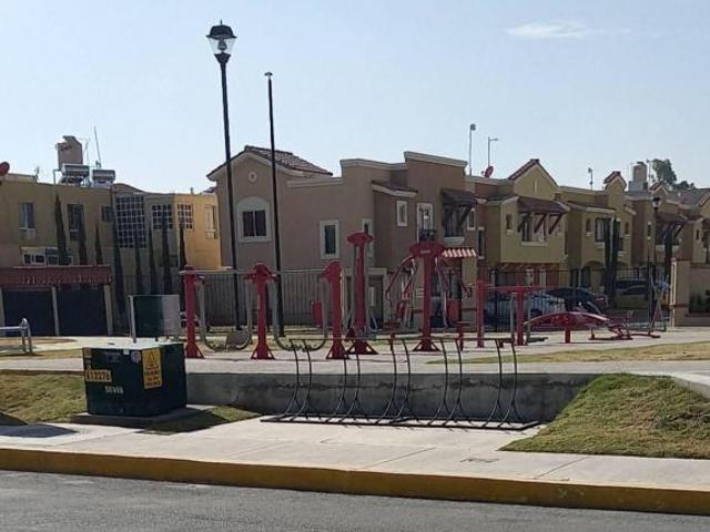 Hermosa casa en Venta en Real Granada Ojo de Agua Edo Mex