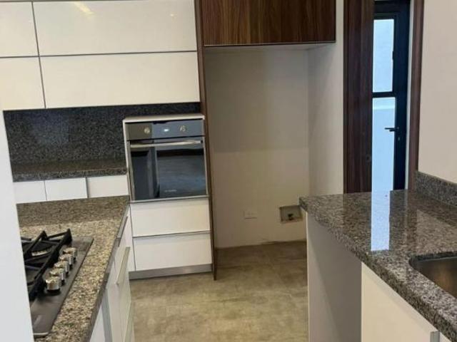 HERMOSA CASA EN VENTA EN TORRALBA ZONA VALLE ESCONDIDO $5&apos 400,000