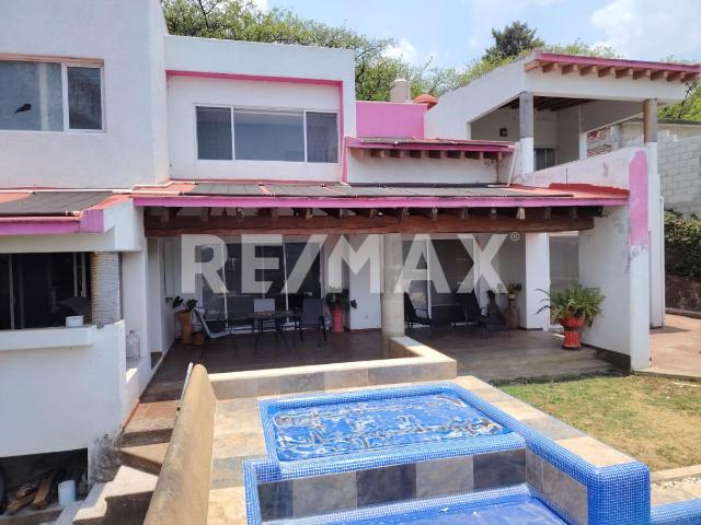 HERMOSA CASA EN VENTA EN TEPOZTLAN MORELOS