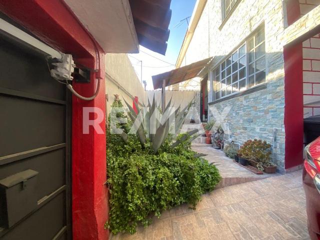 Hermosa casa en venta en Unidad Barrientos, Tlalnepantla de Baz, Estado de México