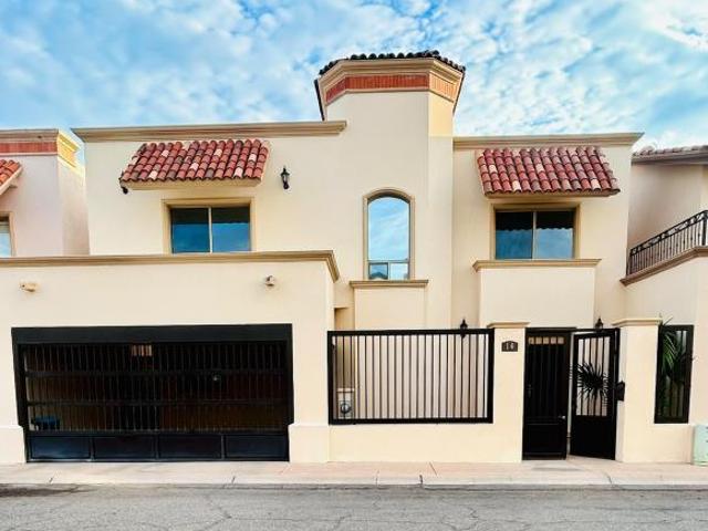 HERMOSA CASA EN VENTA EN VALLE DEL LAGO