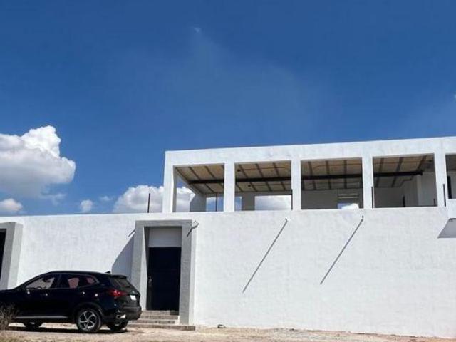 Hermosa Casa en venta en Villa Corona