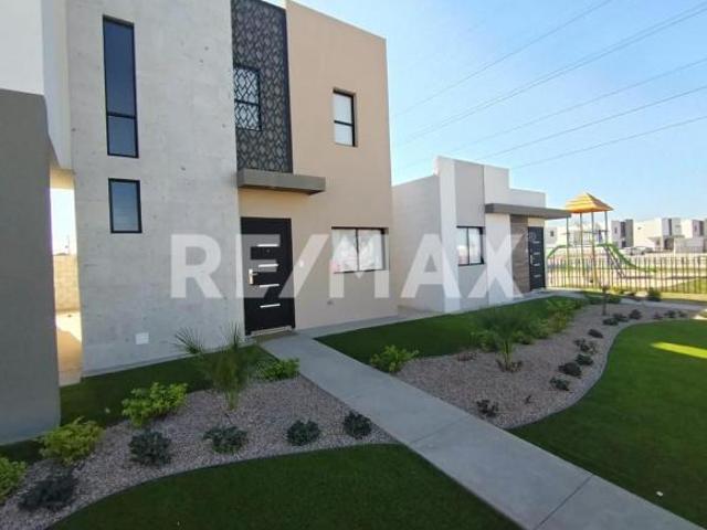 HERMOSA CASA EN VENTA EN ZONA PRIVADAS CAMPESTRE 4