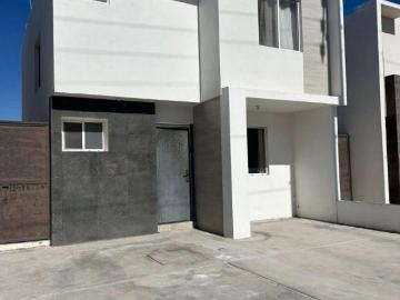 HERMOSA CASA EN VENTA FRACC. PRIVANZAS DEL CAMPESTRE VANCOUVER frente a área verde