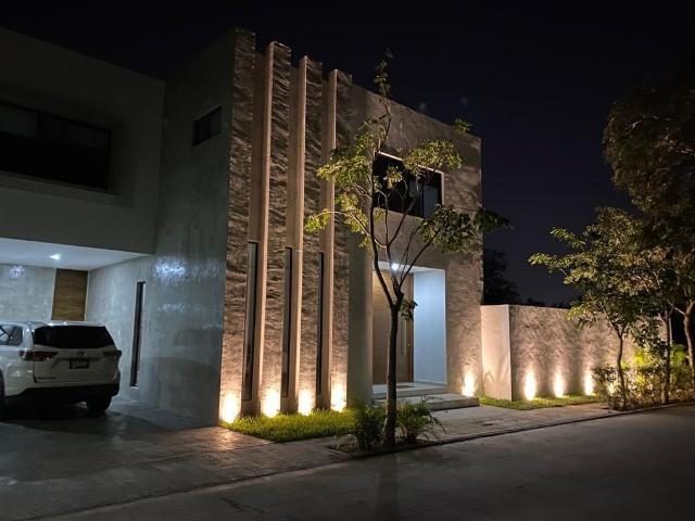 hermosa casa en venta o renta en de cholul