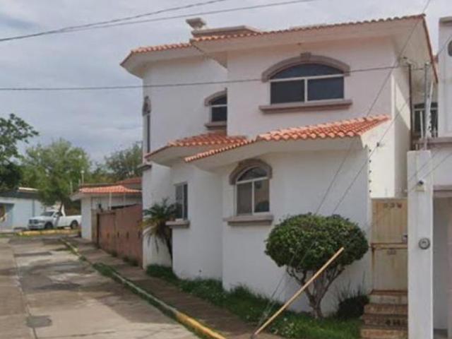 VENTA DE CASA EN COL. PASEO LOMA DORADA, DURANGO