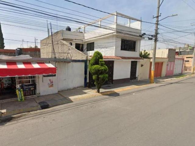 Hermosa Casa en VENTA, Remata Bancario en Alondras, Izcalli Jardines, Ecatepec de Morelos